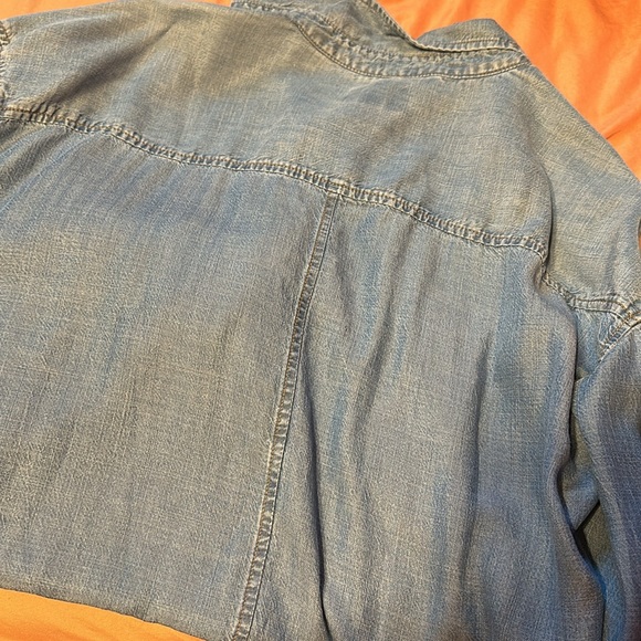 denim button up from American Eagle - Picture 3 of 3